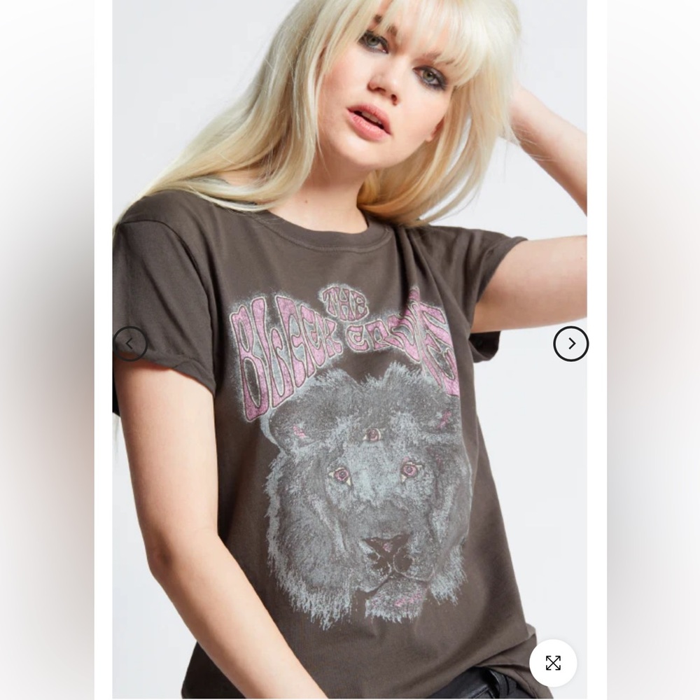 Recycled Karma Black Crowes T-shirt w 3 eyed lion graphic S